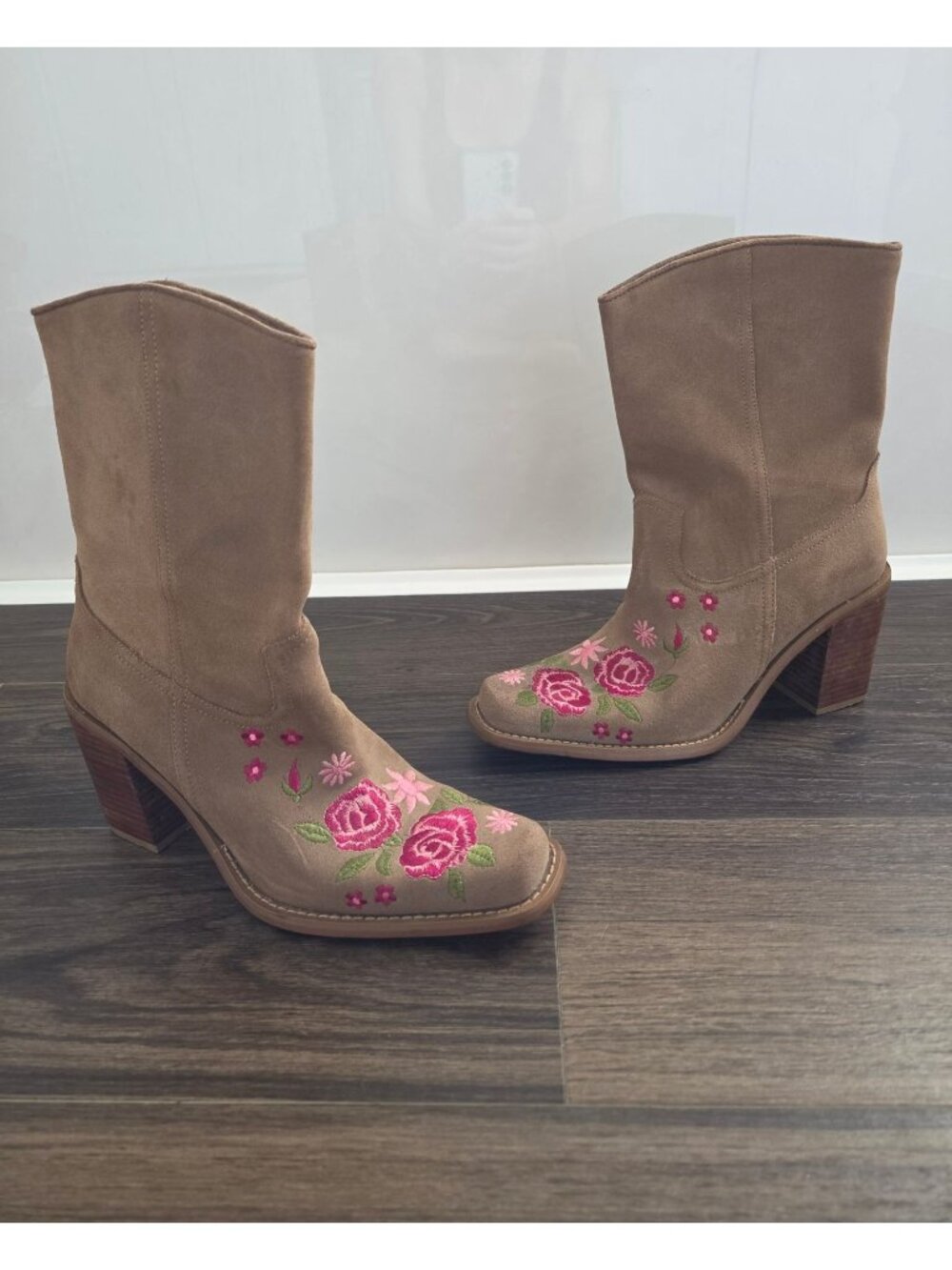💙 MIA Leather Floral Embroidered Western Cowboy Boots Size 7.5 Tan Pink Roses